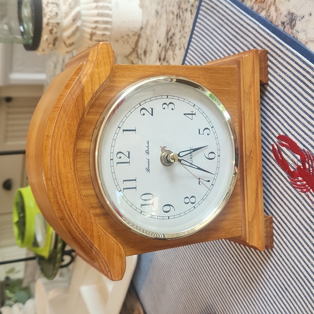 Daniel Dakota clock
